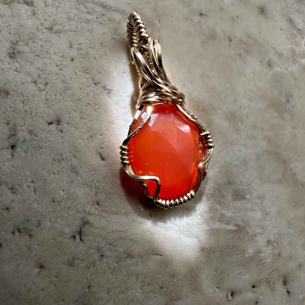 14k Gold Fill Faceted Carnelian Gemstone Necklace Pendant - Picture 4 of 7